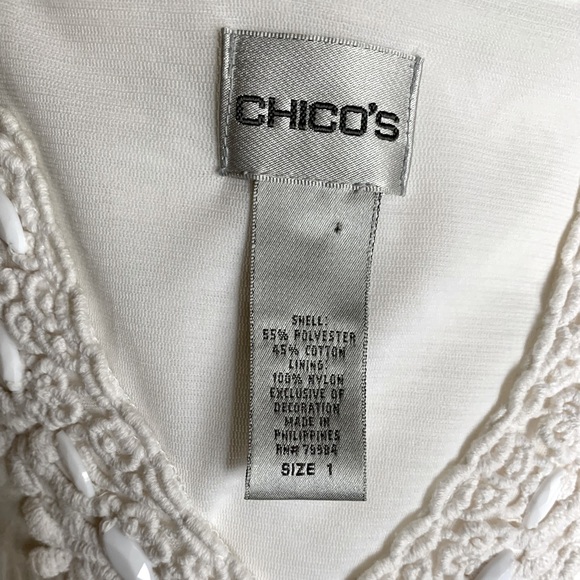 Chico’s - classic, feminine women’s blouse (Size 1 which is an M) - Picture 4 of 4